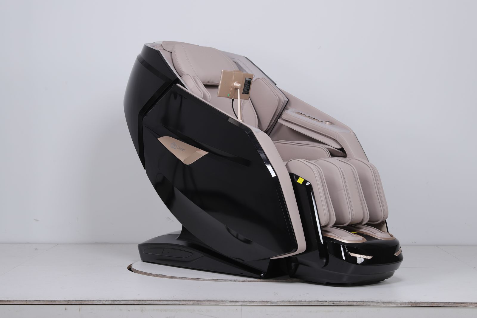 Riraku M1 Premium Massage Chair - Image 3